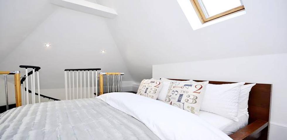 			UNDER OFFER , Studio Apartment, 1 bath, 1 reception Apartment			 Fitzjohns Avenue, HAMPSTEAD